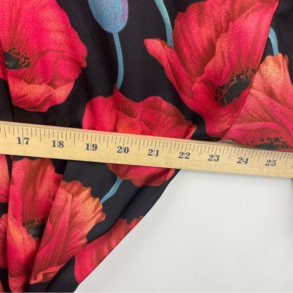 H&M Black/Red Floral Poppy Robe Side Slits Half Sleeve Belted Gorgeous XS/S - Picture 8 of 10